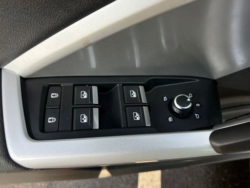 Used 2024 Audi Q3 2.0T Premium Plus w/ Premium Plus Package image 12