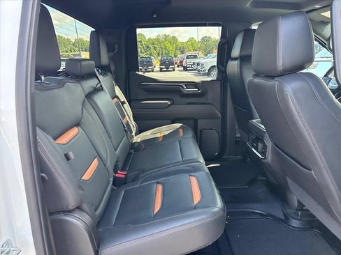 Used 2022 GMC Sierra 1500 AT4 AWD/4WD image 15