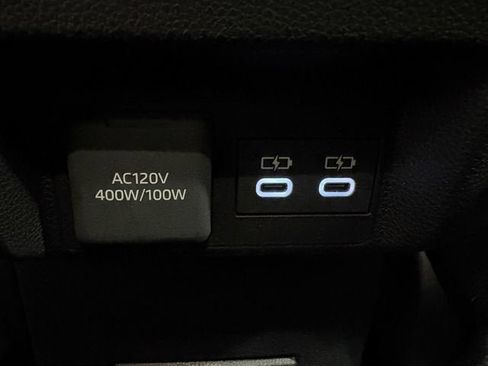 Used 2025 Toyota Tacoma Limited w/ Tow Tech Package AWD/4WD image 11