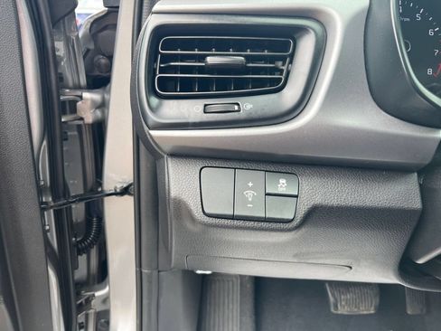 Used 2022 Kia Rio S FWD image 11