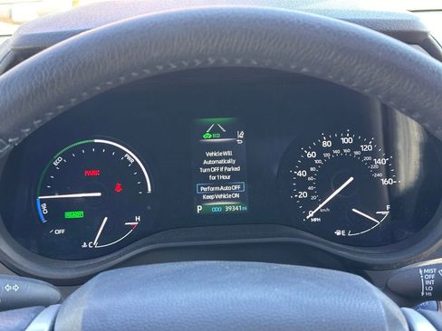 Used 2022 Toyota Sienna XLE image 29