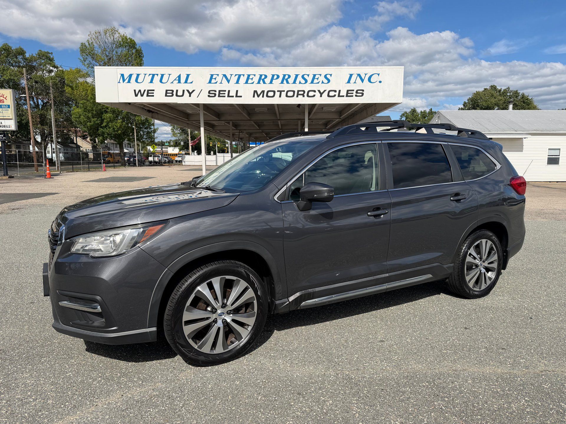 Used 2020 Subaru Ascent Limited w/ Technology Package AWD/4WD image 1