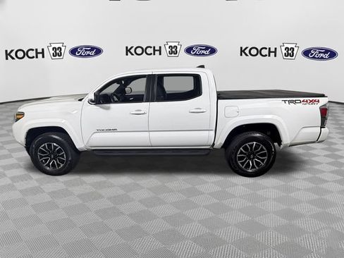 Used 2023 Toyota Tacoma TRD Sport w/ Technology Package AWD/4WD image 4