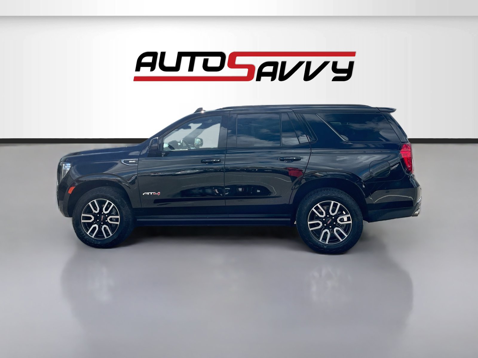Used 2024 GMC Yukon AT4 AWD/4WD image 4