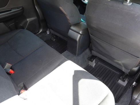 Used 2012 Subaru Impreza 2.0i Premium image 22