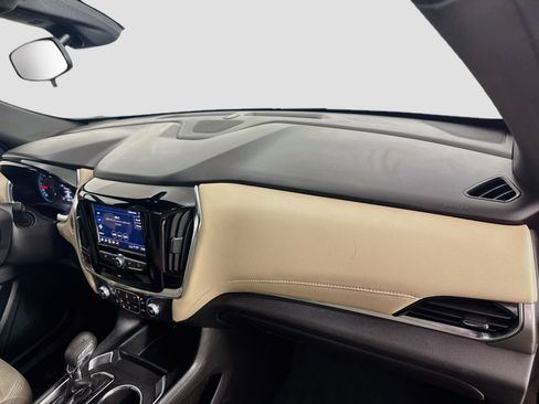 Used 2023 Chevrolet Traverse LS FWD image 31