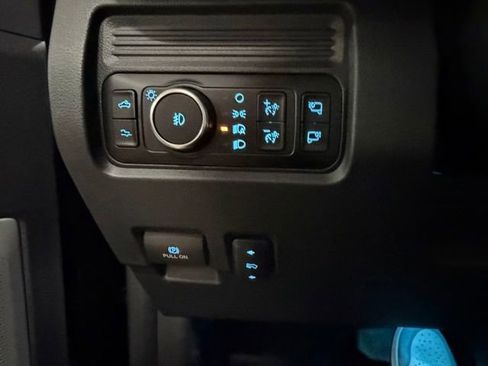 Used 2025 Ford F250 Platinum AWD/4WD image 23