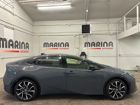 Used 2024 Toyota Prius Prime FWD image 11