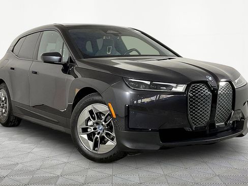 Certified 2022 BMW iX xDrive50 w/ Premium Package image 4