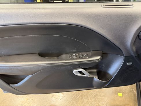 Used 2017 Dodge Challenger GT image 12