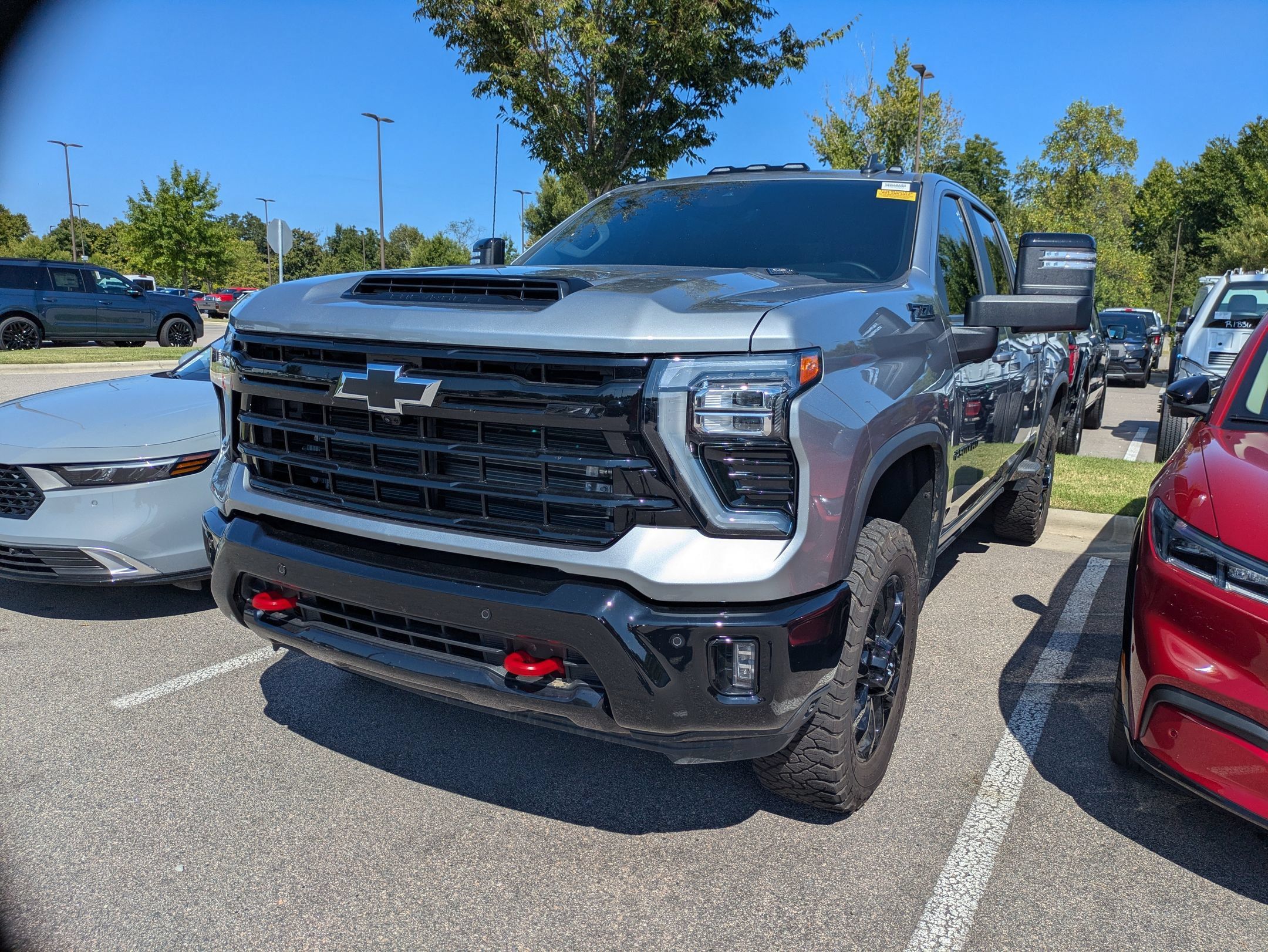 Used 2025 Chevrolet Silverado 2500 LT w/ Trail Boss Package AWD/4WD image 3