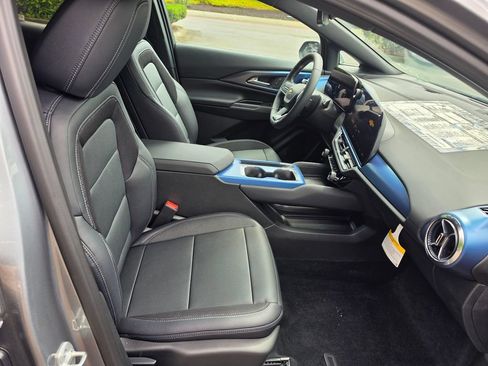 New 2026 Chevrolet Equinox EV LT AWD/4WD image 10
