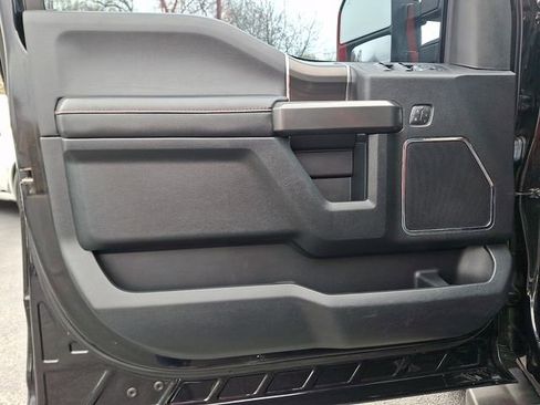 Used 2019 Ford F150 Lariat w/ Equipment Group 502A Luxury AWD/4WD image 12