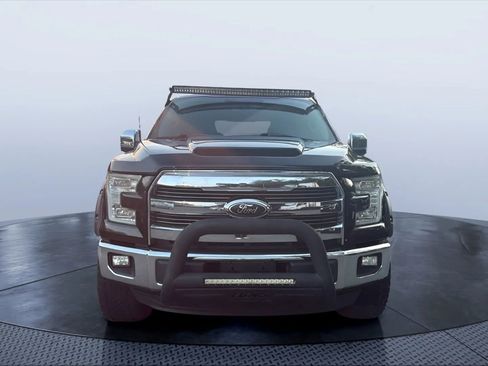 Used 2015 Ford F150 Lariat w/ Equipment Group 502A Luxury image 8