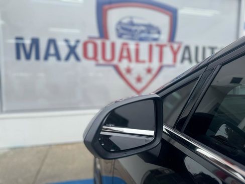Used 2024 Chevrolet Equinox EV LT w/ LPO, Trailering Package FWD image 44