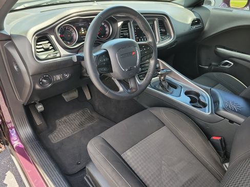 Used 2020 Dodge Challenger SXT RWD image 3