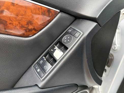 Used 2013 Mercedes-Benz C 250 Sedan image 11