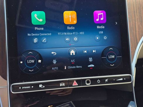 Used 2026 Mercedes-Benz GLC 300 4MATIC image 30