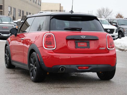 Used 2019 MINI Cooper 2-Door Hardtop image 11