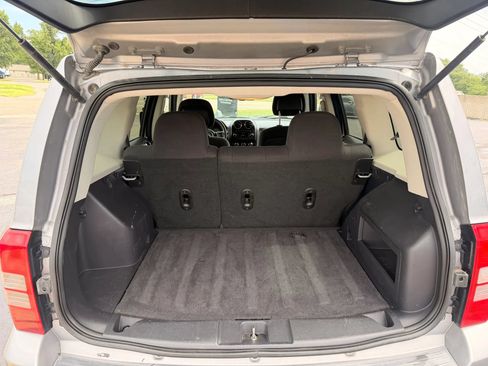 Used 2016 Jeep Patriot Sport w/ Power Value Group FWD image 5