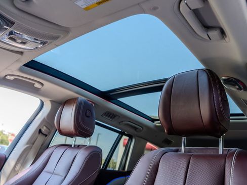 Used 2023 Mercedes-Benz Maybach GLS 600 4MATIC image 18