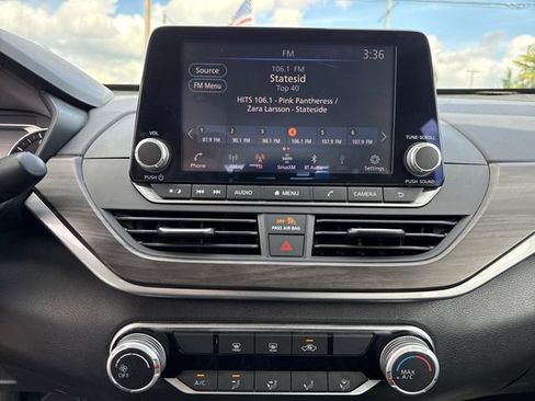 Used 2024 Nissan Altima 2.5 SV FWD image 22