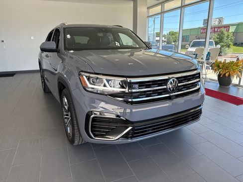 Used 2023 Volkswagen Atlas Cross Sport SEL Premium R-Line AWD/4WD image 2