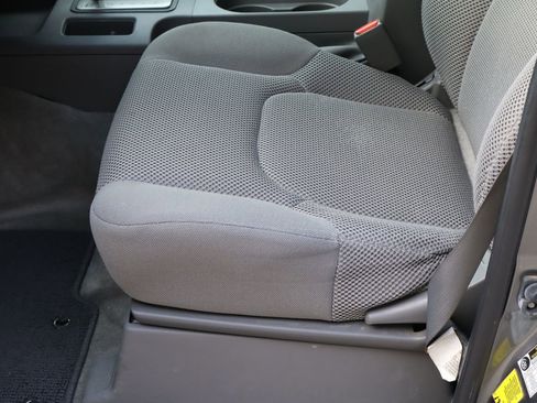 Used 2017 Nissan Frontier SV image 13