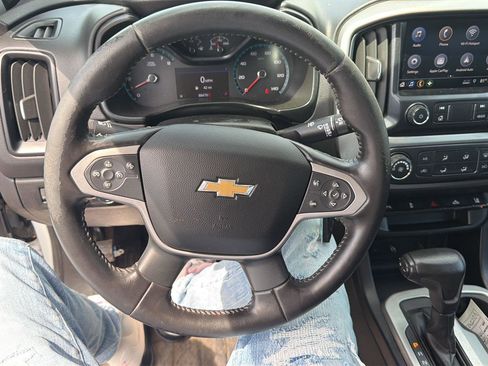 Used 2020 Chevrolet Colorado LT w/ Safety Package AWD/4WD image 11