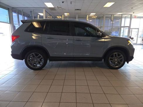 Used 2023 Honda Passport EX-L image 9