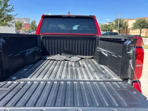Used 2024 Toyota Tacoma SR5 AWD/4WD image 10