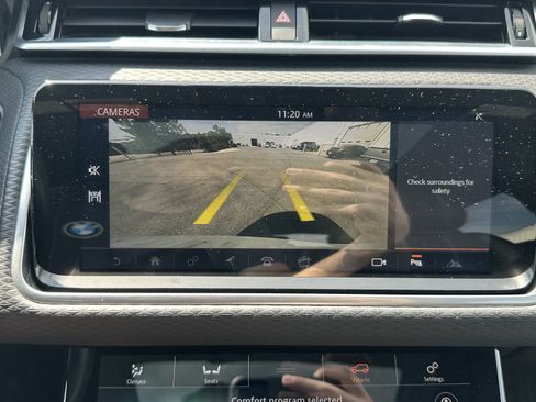 Used 2020 Land Rover Range Rover Velar R-Dynamic S AWD/4WD image 27
