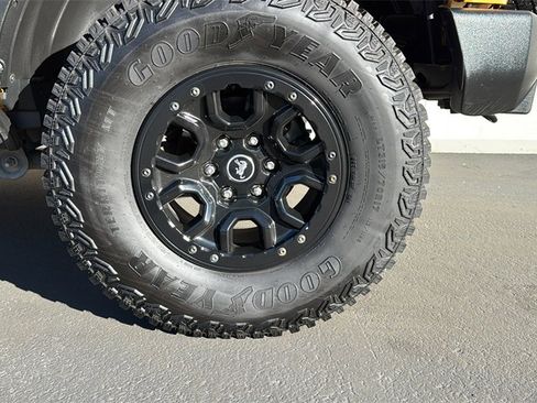 Certified 2022 Ford Bronco Wildtrak image 11