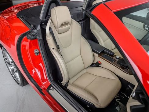 Used 2015 Mercedes-Benz SLK 250 image 43