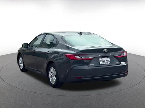 Used 2025 Toyota Camry LE image 11