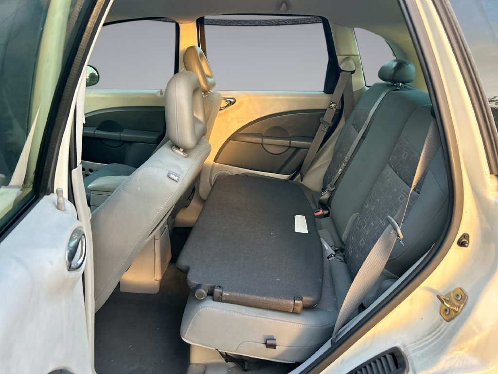 Used 2008 Chrysler PT Cruiser FWD image 22