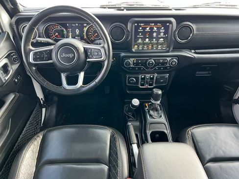 Used 2021 Jeep Gladiator Overland image 3