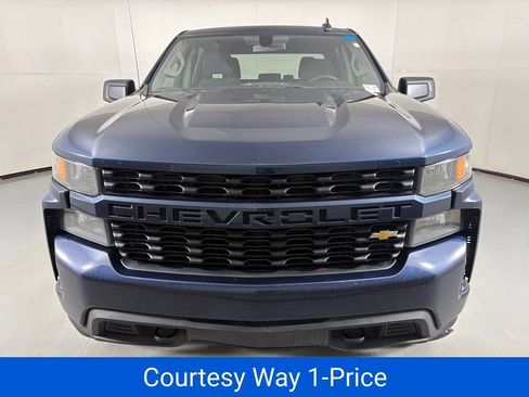 Used 2020 Chevrolet Silverado 1500 Custom w/ Custom Value Package RWD image 5