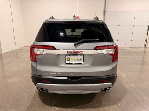Used 2023 GMC Acadia SLT image 6