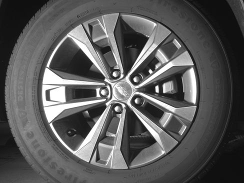 Used 2025 Chevrolet Equinox LT FWD image 13