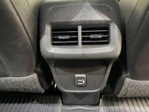 Certified 2022 Chevrolet Equinox RS FWD image 23