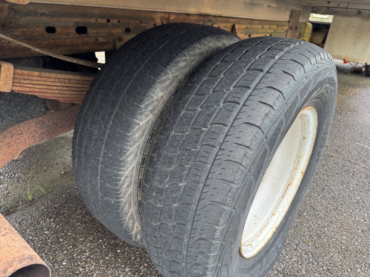 Used 1999 Ford F350 XL RWD image 4
