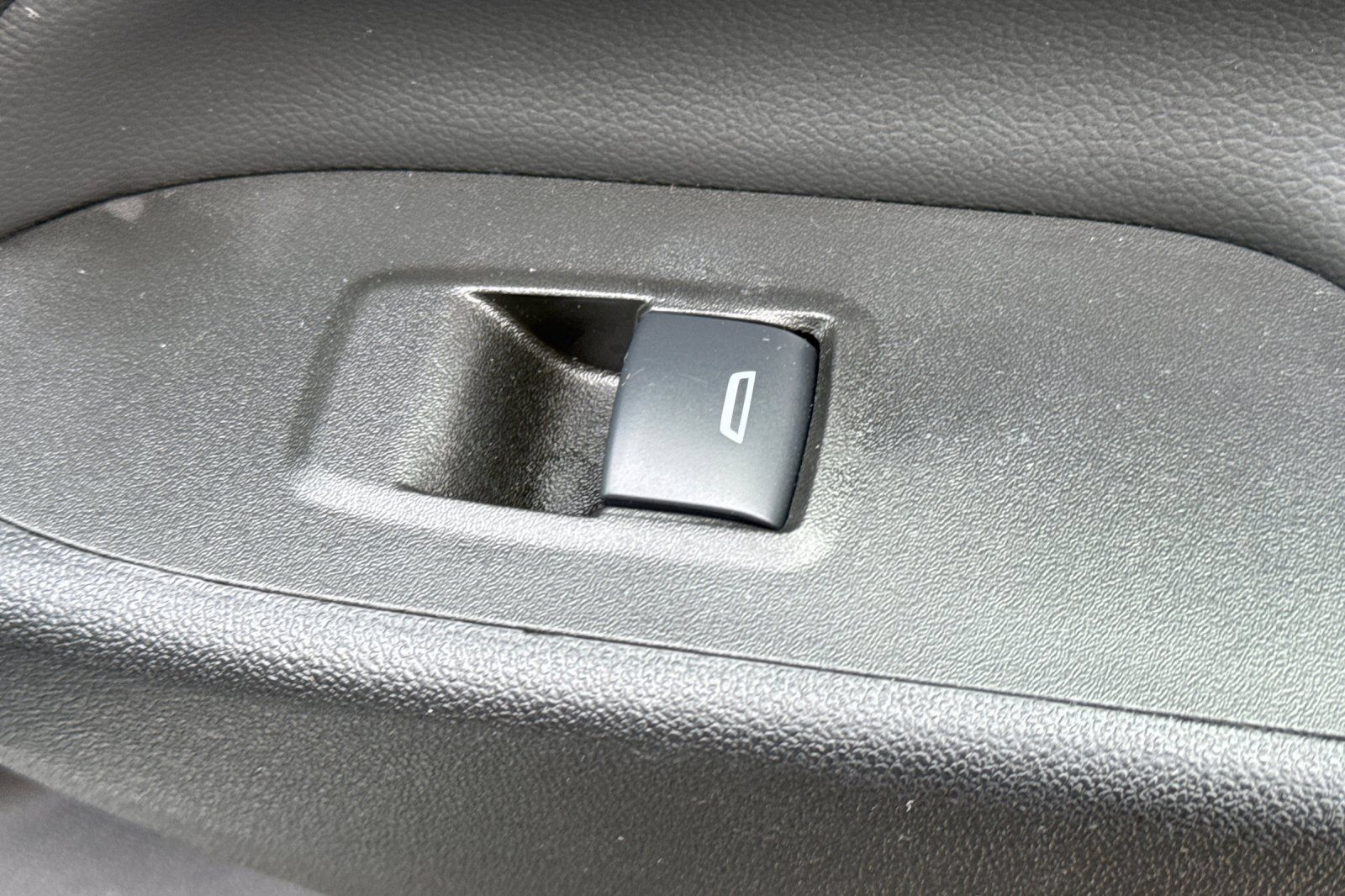Used 2024 Chevrolet Equinox LT AWD/4WD image 21