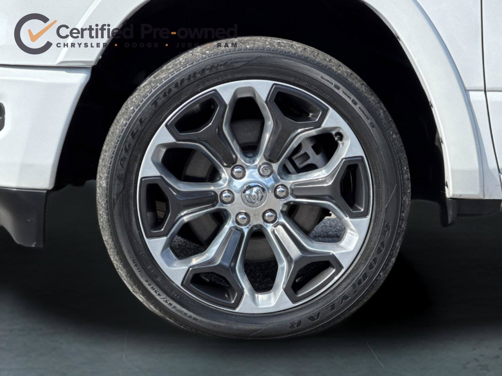 Used 2022 RAM 1500 Limited w/ Body Color Bumper Group AWD/4WD image 26