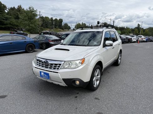 Used 2011 Subaru Forester 2.5XT Touring AWD/4WD image 3