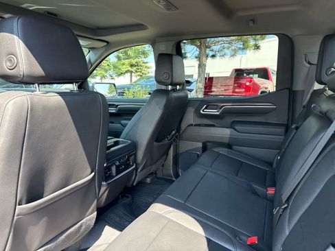 Used 2024 GMC Sierra 1500 SLT w/ SLT Premium Plus Package AWD/4WD image 8