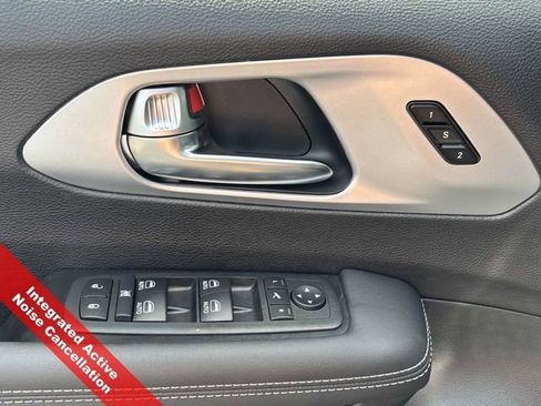 New 2026 Chrysler Pacifica Limited w/ S Appearance Package image 25