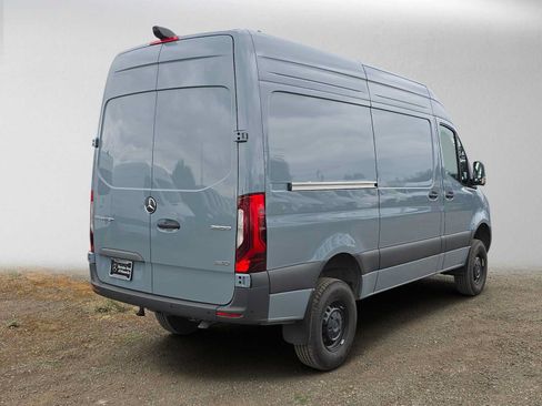 Used 2026 Mercedes-Benz Sprinter 2500 image 3