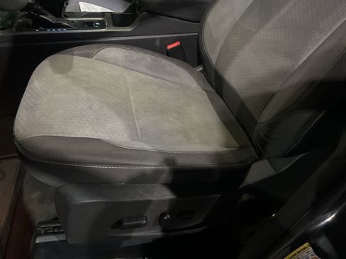 Used 2017 Ford Escape SE image 12