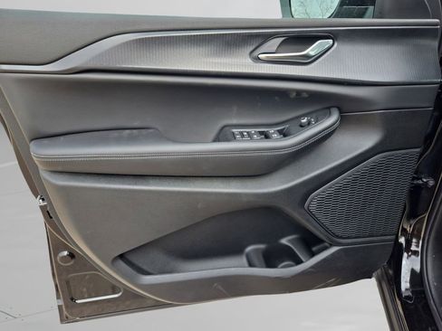 New 2025 Jeep Grand Cherokee L Laredo RWD image 12